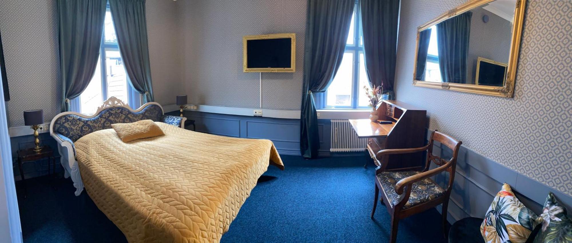 Jaernvaegshotellet B&B Скара Екстериор снимка